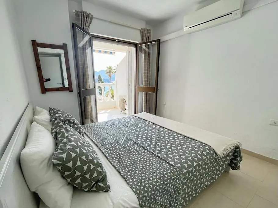 Carabeillo Seaview Apartment Нерха Испания